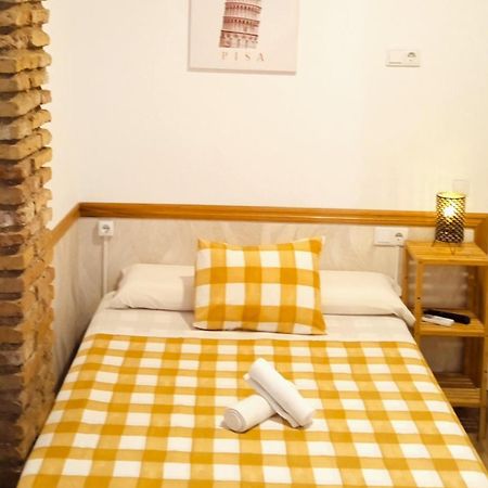 Hostel Costa-Luz Bejar 28-30 Huelva Exterior photo