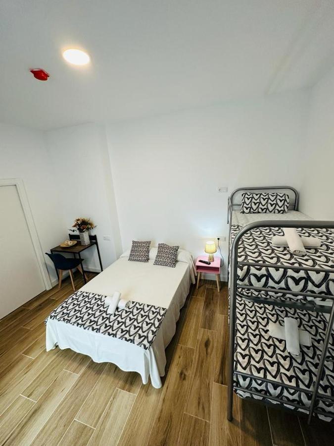 Hostel Costa-Luz Bejar 28-30 Huelva Exterior photo